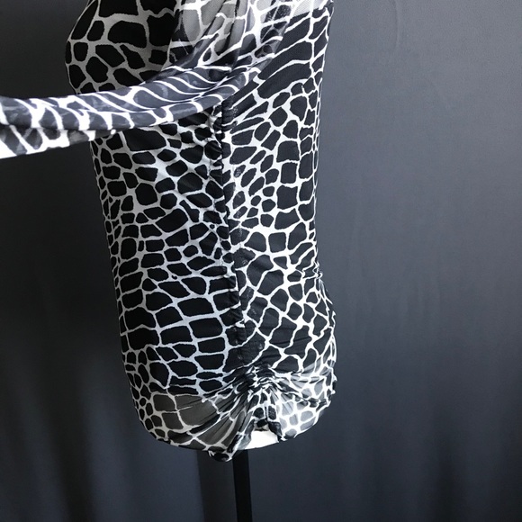 NWOT DKNY animal printed top - Picture 6 of 10